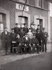 Ethe (personnel de la gare).jpg